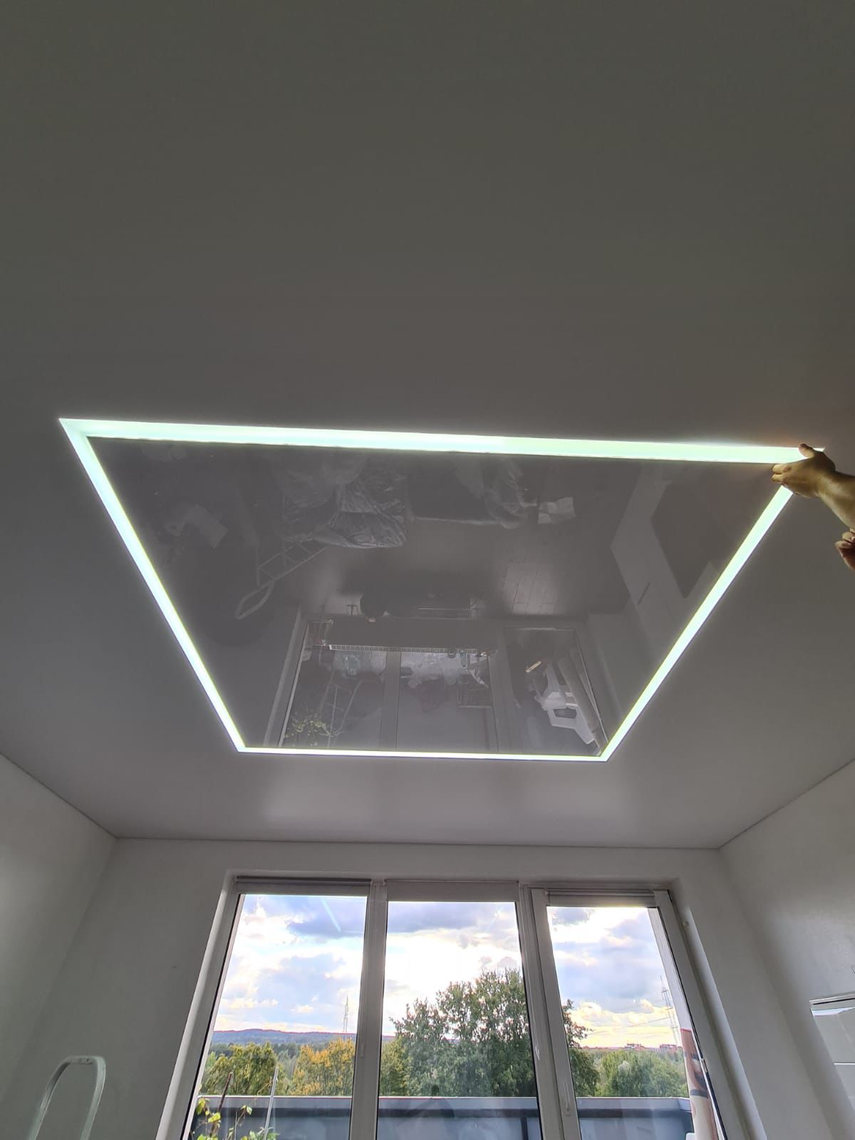 Spanndecke Lichtlinie kaltweiß neutralweiß